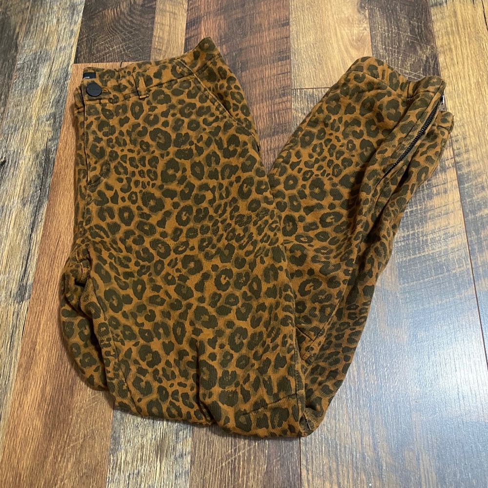 Anthropologie Leopard-Print Joggers in Brown and Black - Picture 2 of 7